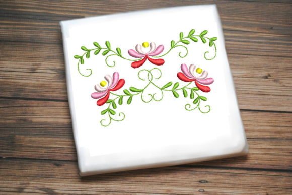 Decorative Tricolor Flowers: A Designer's Review for Business Merch